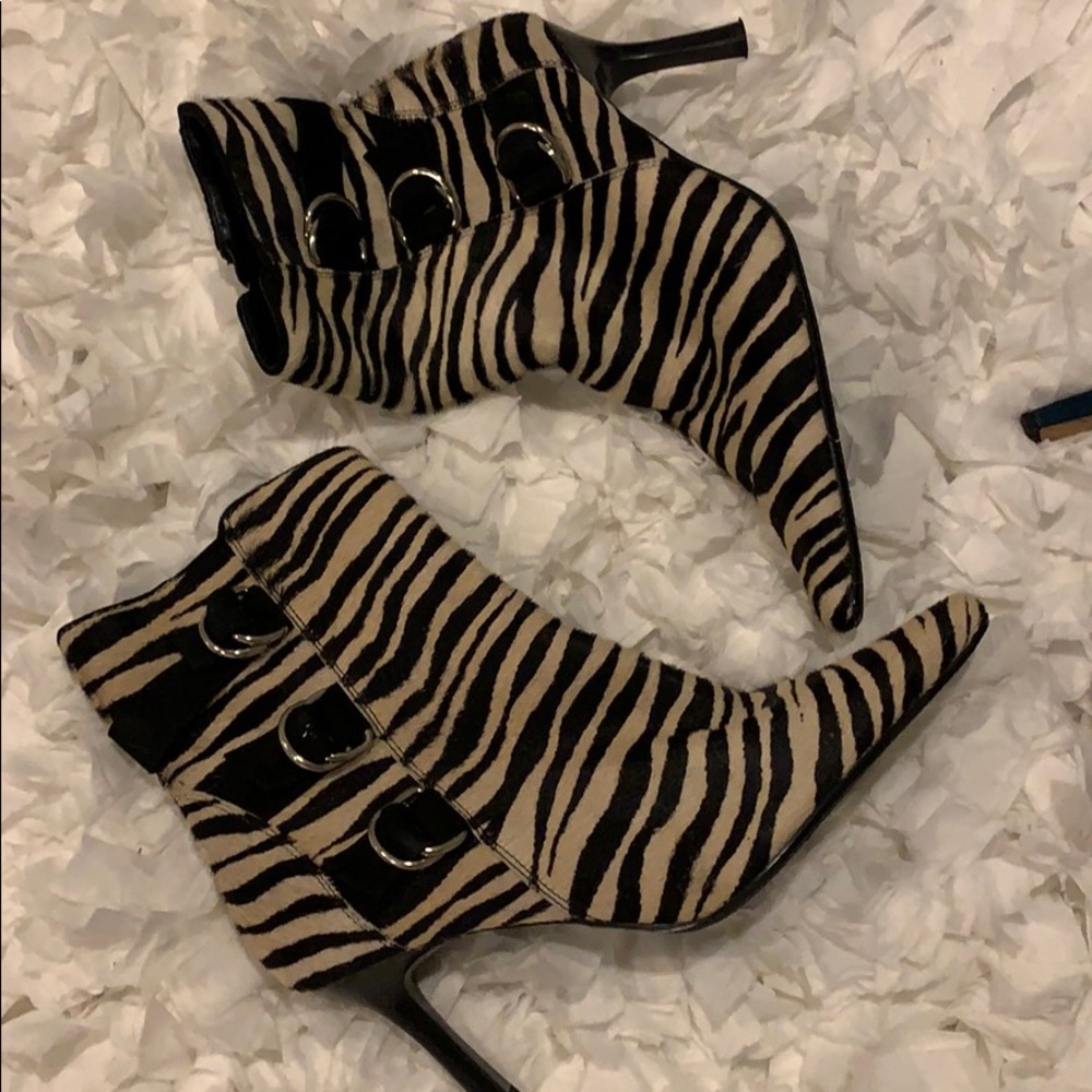 Beautiful zebra print booties
